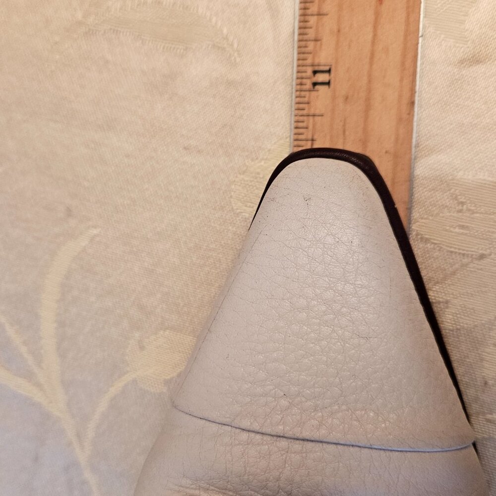 NWOT Cream Colored Oxfords by NO216 - Picture 11 of 11